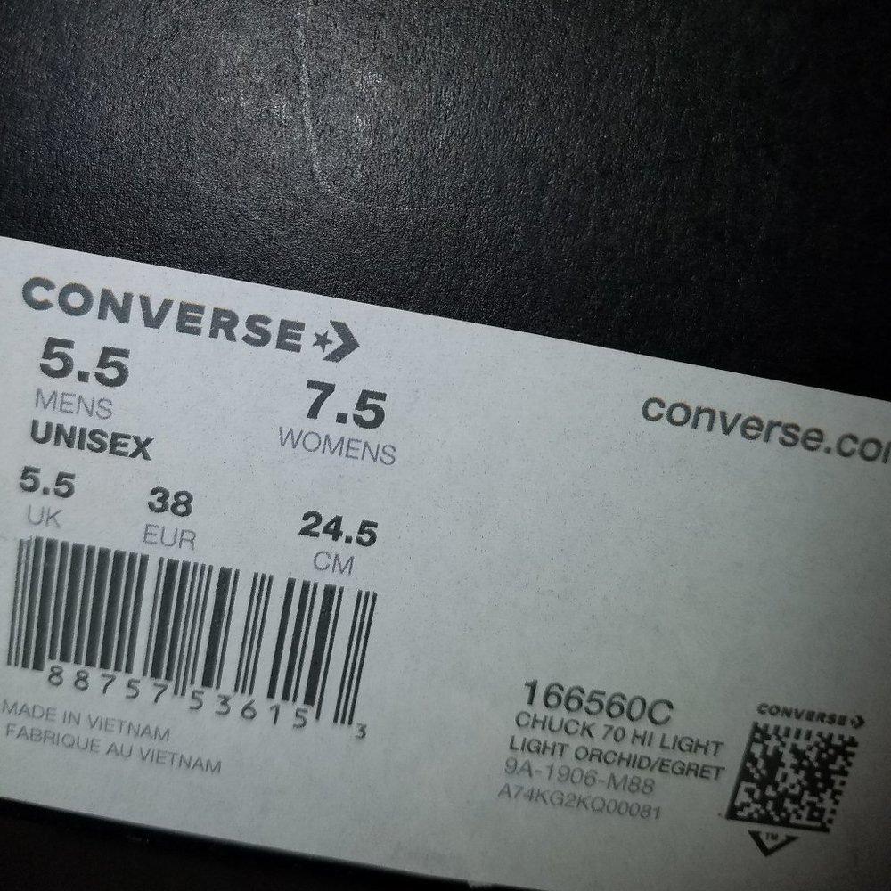 NIB Converse - Picture 6 of 6